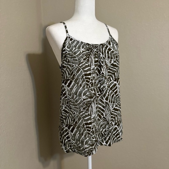 H&M Tops - H&M Summer Leaf Spaghetti Strap Tank Size 4